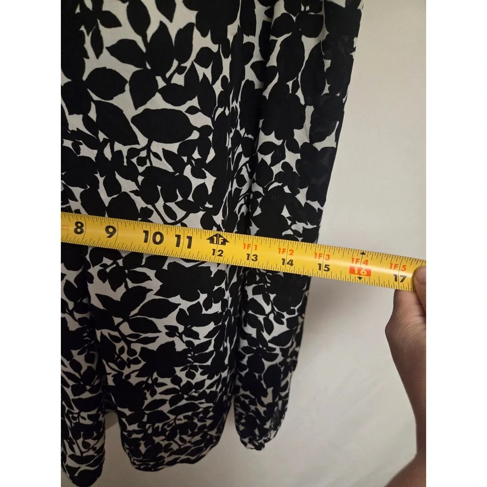 Michael Kors Womens‎ Black White Floral Leaf V-Neck Long Sleeve Blouse Size M